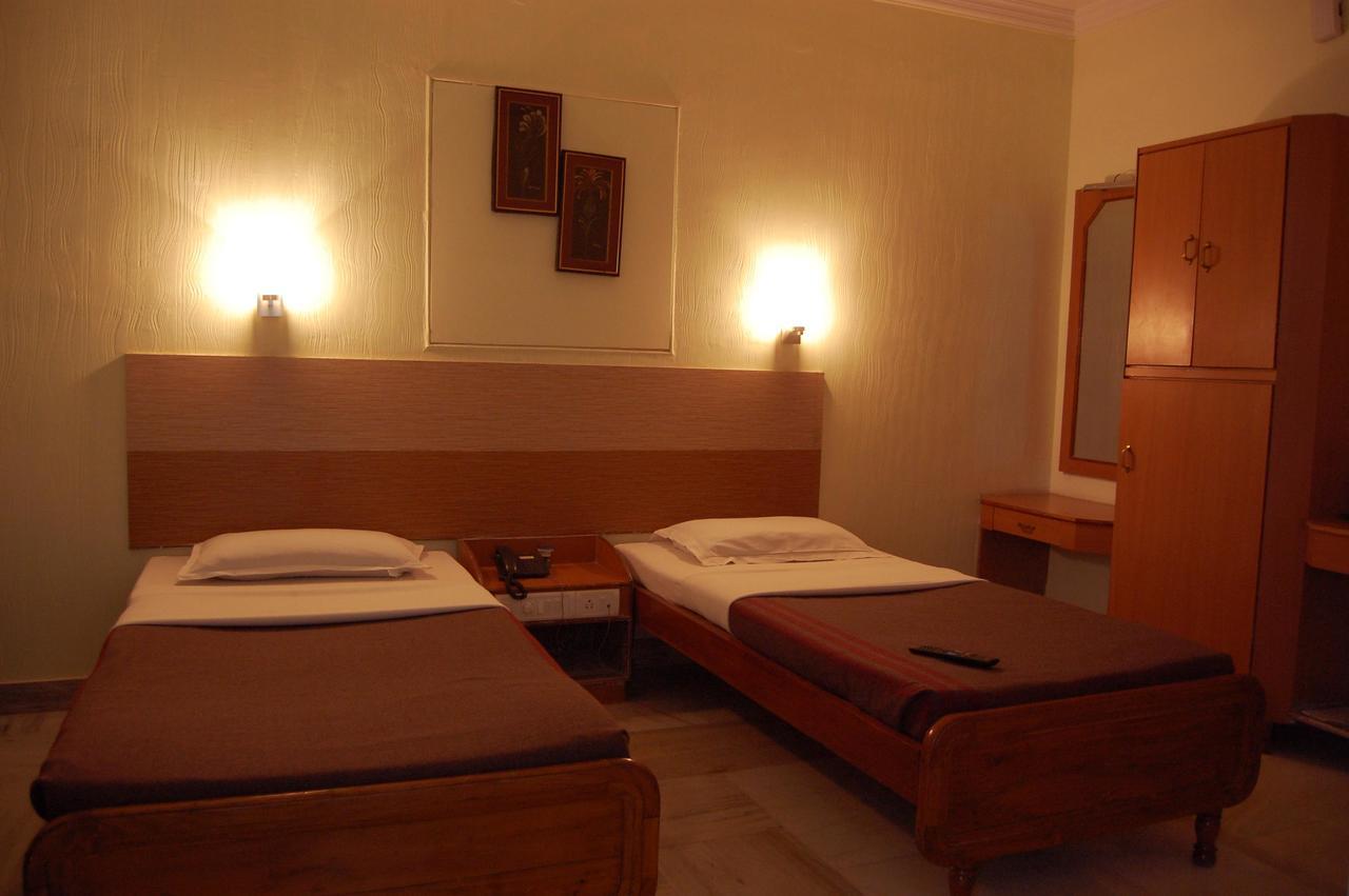 Hotel Sai International Rayagada Экстерьер фото